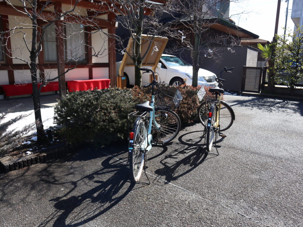 行田八幡神社の駐車場