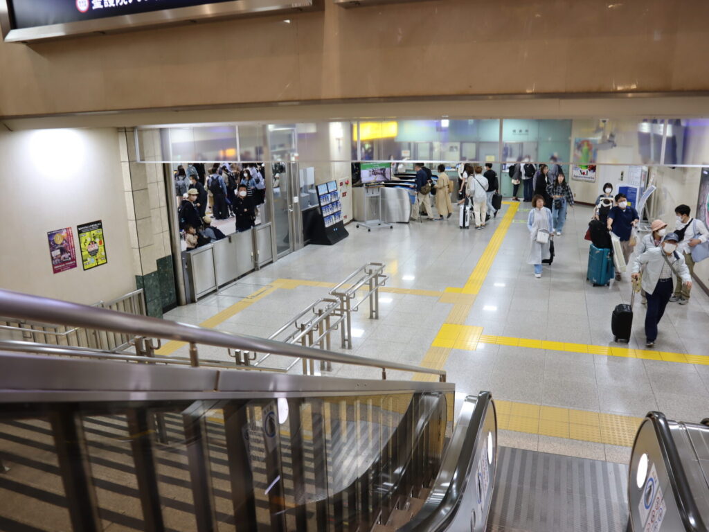 ゴールデンウィークの京都駅新幹線八条口